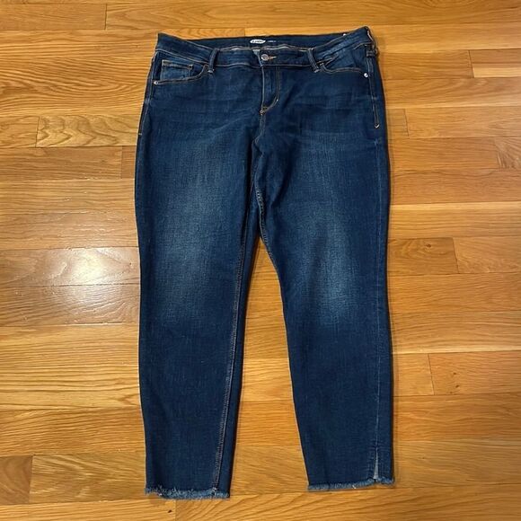 Old navy rockstar super skinny raw hem bottom jeans size 16. - Picture 1 of 8